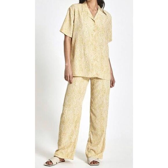 Ena Pelly Golden Flare 100% Recycled Polyester Pant NWT Size 6 - Picture 1 of 9